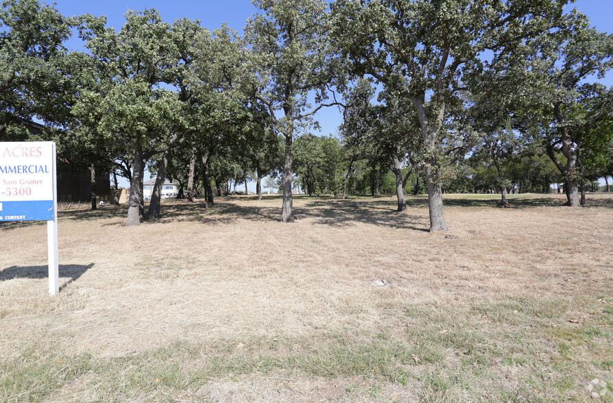 3951 Airport Fwy, Bedford, TX for sale - Building Photo - Image 2 of 2