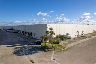 6301 E 10th Ave, Hialeah, FL for lease Building Photo- Image 1 of 2