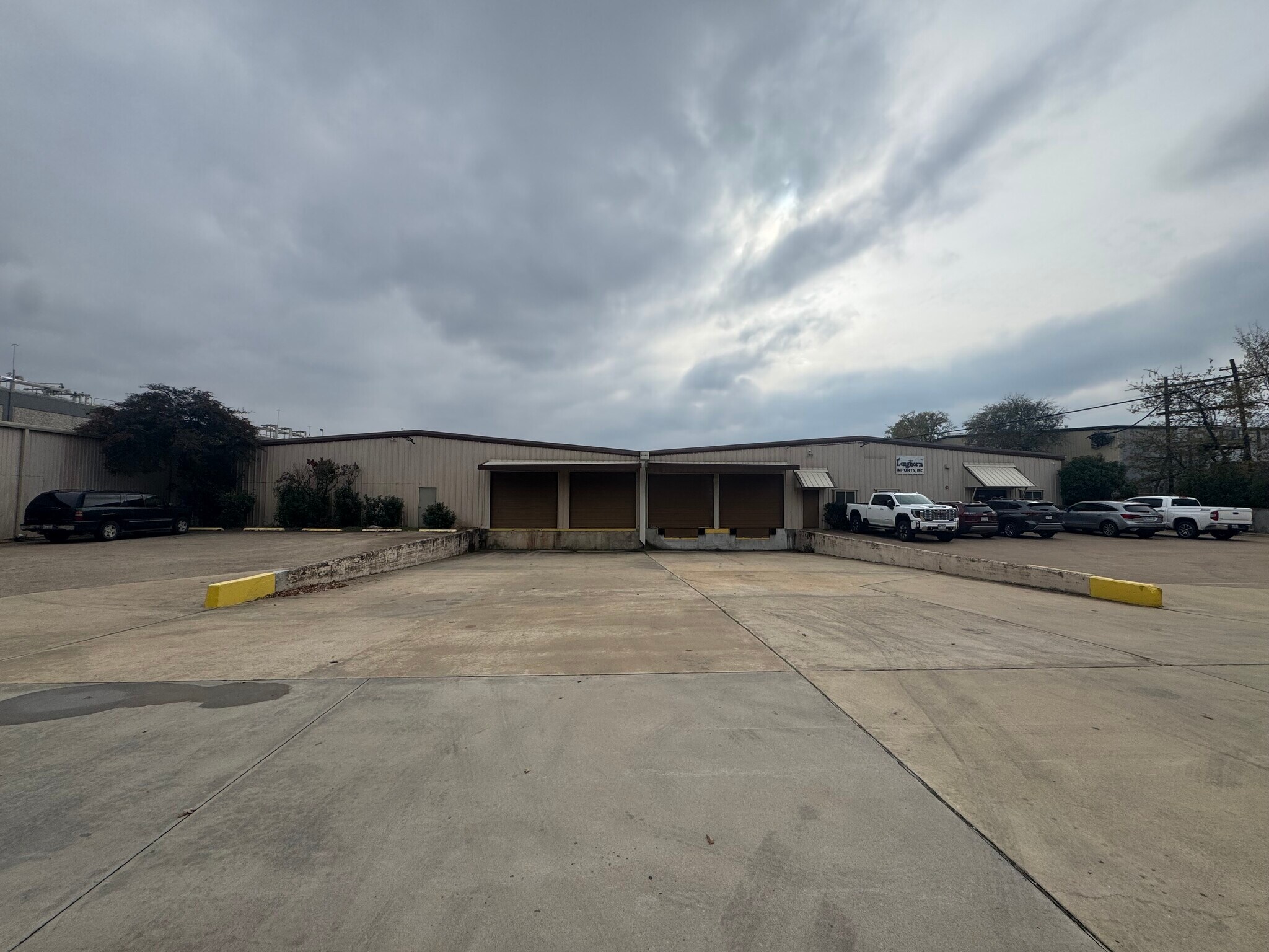2202 E Union Bower Rd, Irving, TX for lease Primary Photo- Image 1 of 9