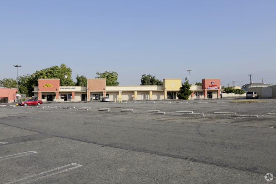 11723-11725 E Garvey Ave, El Monte, CA for lease - Primary Photo - Image 2 of 3