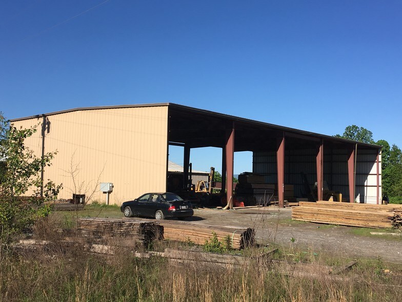 1139-1155 Pine Ridge Rd, Mount Airy, NC for sale - Building Photo - Image 1 of 1