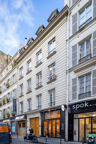 Rue Godot De Mauroy, Paris for lease - Building Photo - Image 3 of 4