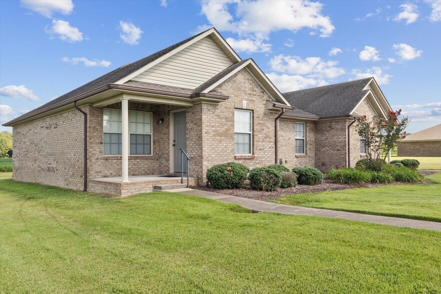 56-71 Mattox Rd portfolio of 8 properties for sale on LoopNet.com - Building Photo - Image 2 of 30