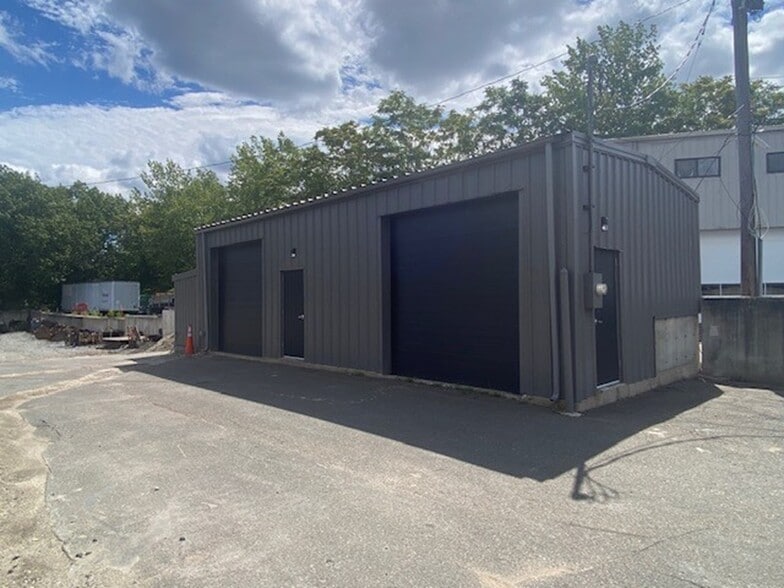 23 New Salem St, Wakefield, MA for sale - Primary Photo - Image 1 of 1