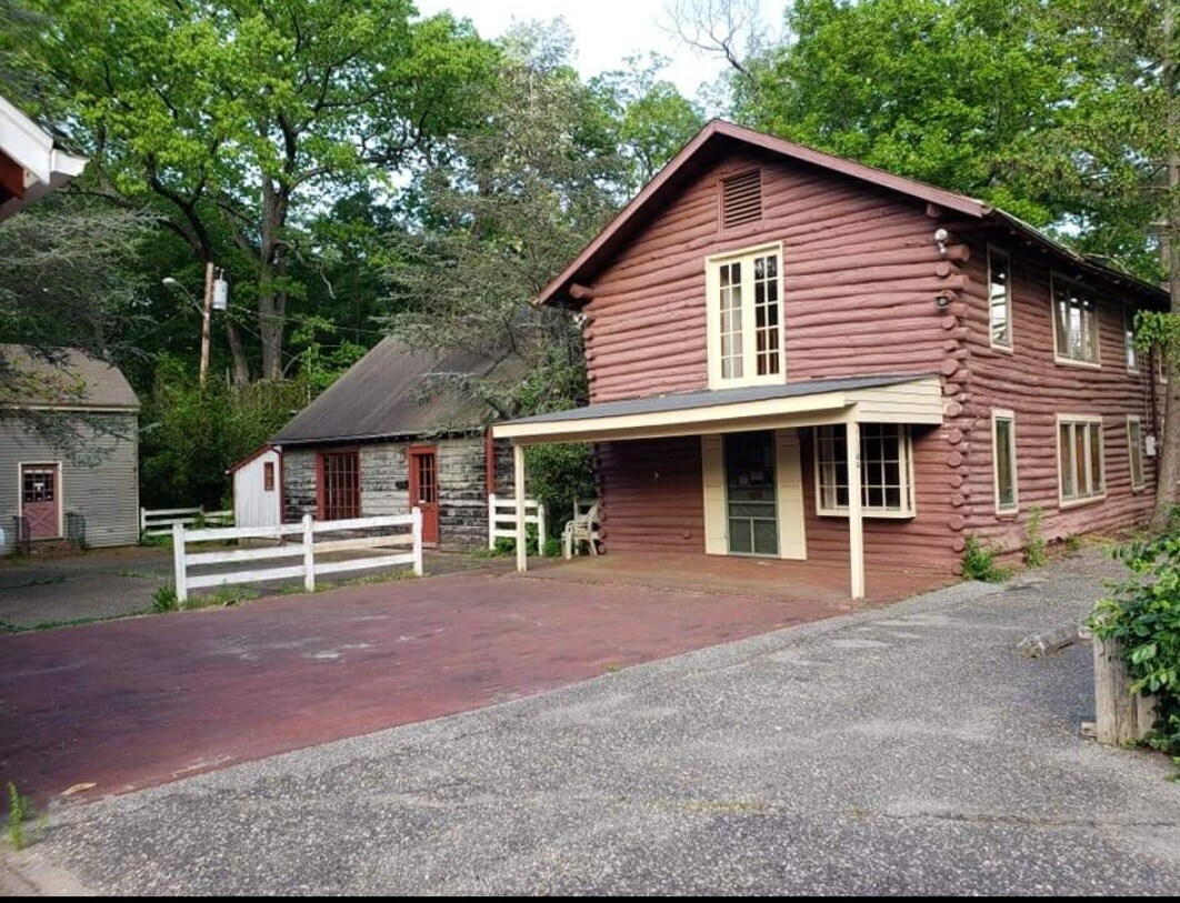112 Creek Rd, Mount Laurel, NJ for sale Primary Photo- Image 1 of 1