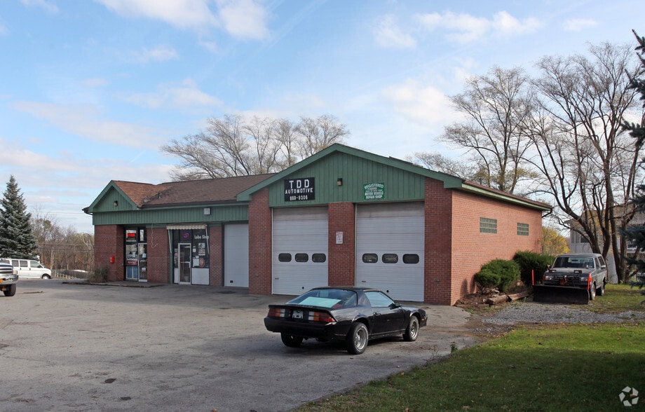 3785 Chili Ave, Churchville, NY 14428