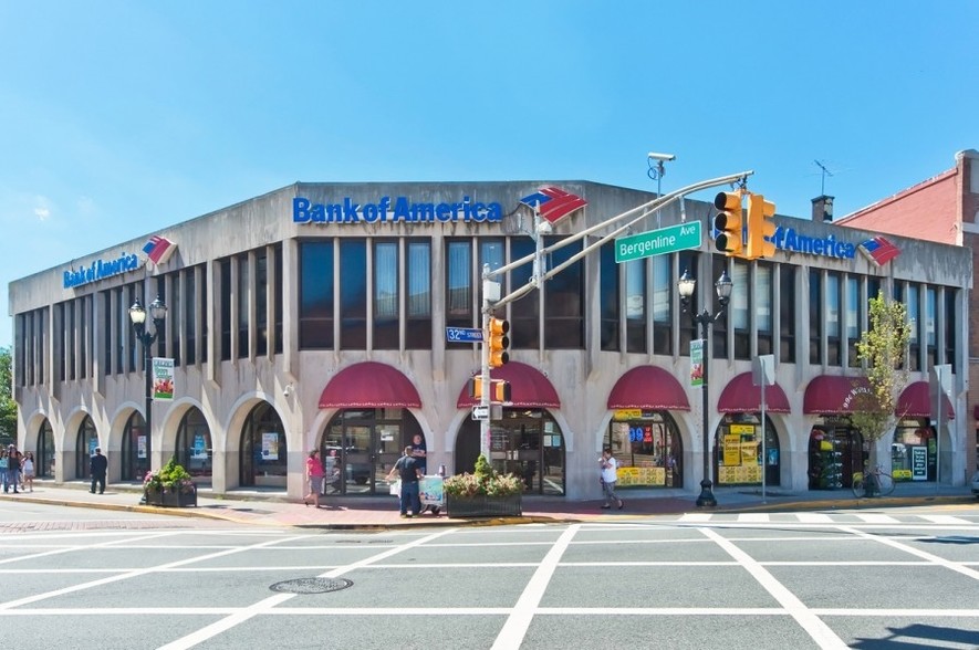 3109 Bergenline Ave, Union City, NJ for lease - Primary Photo - Image 1 of 9