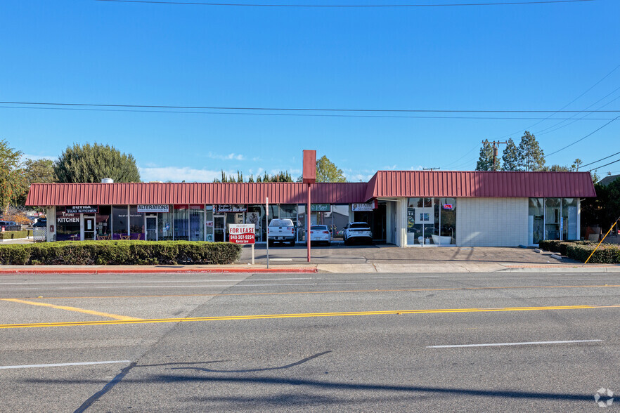 1161 Irvine Blvd, Tustin, CA for lease - Building Photo - Image 1 of 5