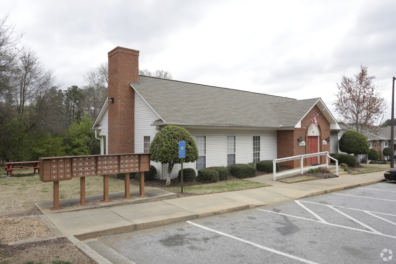 205 Old Hull Rd, Athens, GA 30601