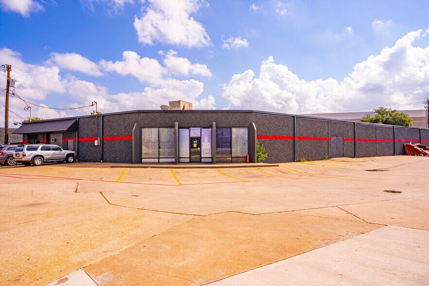 728 S Jupiter Rd, Garland, TX for lease - Building Photo - Image 2 of 5