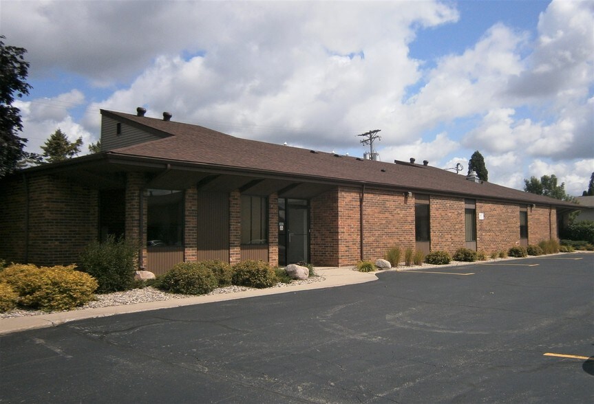 302 S Bluemound Dr, Appleton, WI 54914