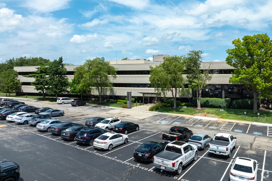 10881 Lowell Ave, Overland Park, KS for lease - Building Photo - Image 3 of 24