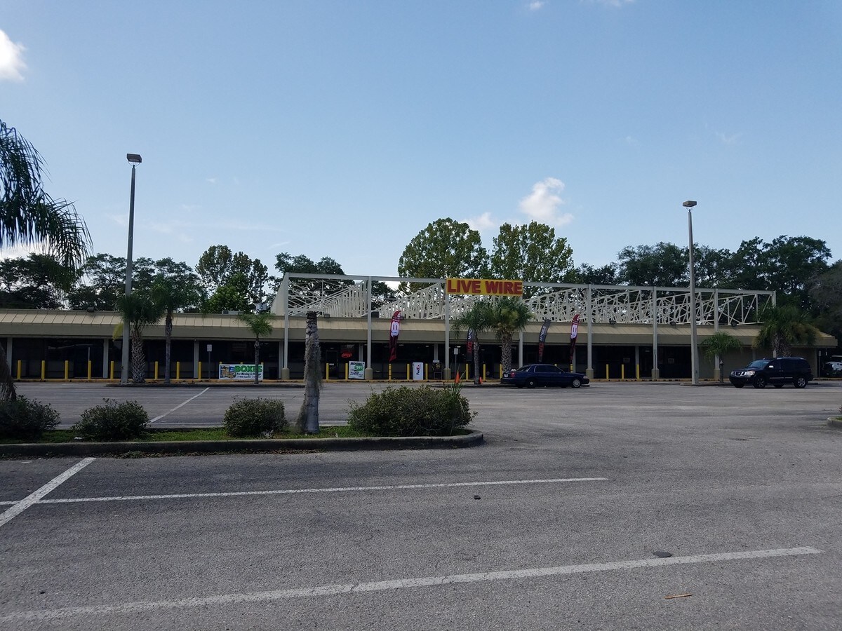 14210 N Nebraska Ave, Tampa, FL 33613