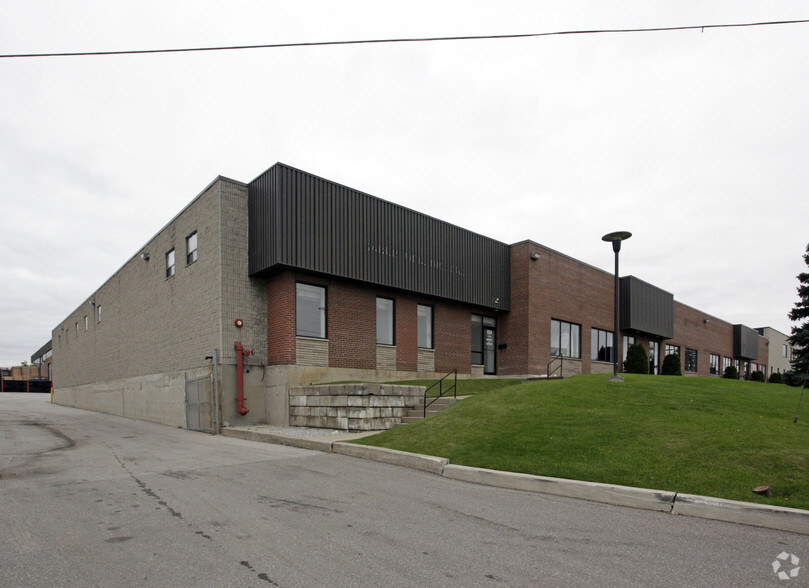 510 Garyray Dr, Toronto, ON for lease - Building Photo - Image 2 of 2