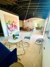 650 NW 33rd St, Miami, FL for lease Interior Photo- Image 2 of 7