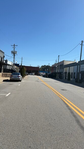 33 S Carolina St, Hartwell, GA for sale - Primary Photo - Image 1 of 1