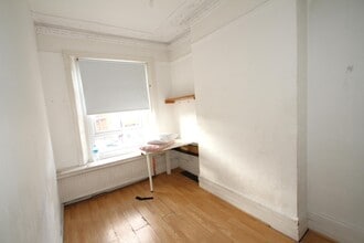 582-584 Green Lanes, London for lease Interior Photo- Image 2 of 5
