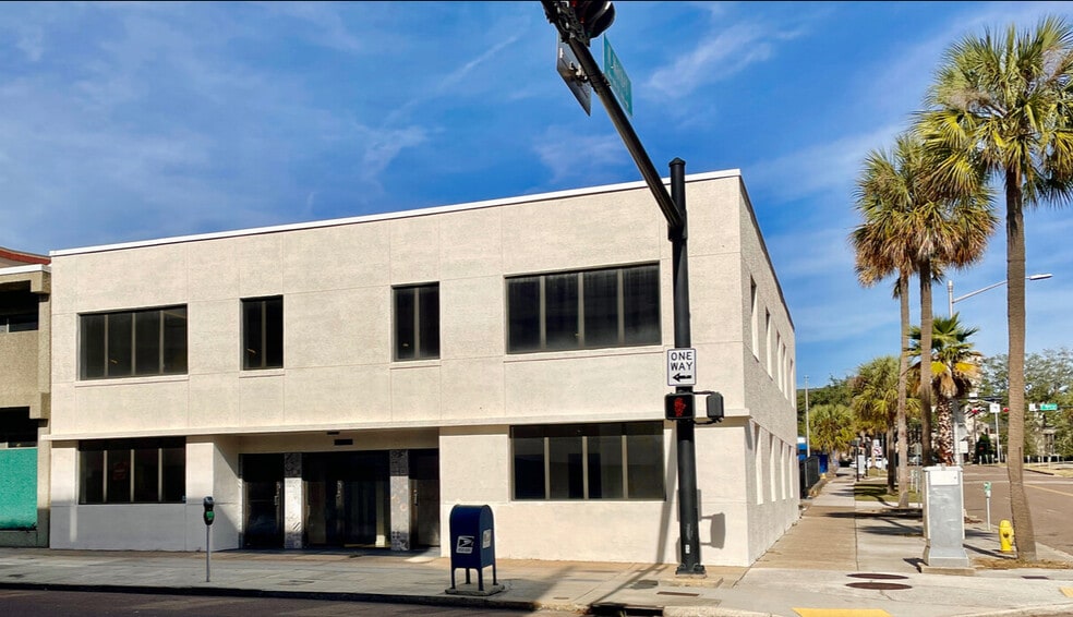 245 E Adams St, Jacksonville, FL for lease - Building Photo - Image 1 of 50