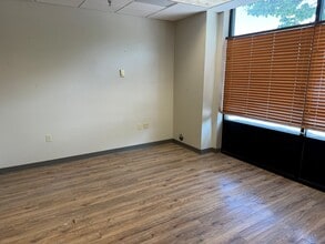 17 4th St S, Moorhead, MN for lease Building Photo- Image 2 of 5