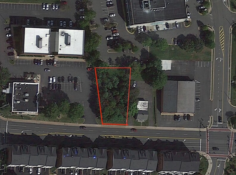 9512 Center St, Manassas, VA for sale - Building Photo - Image 1 of 1