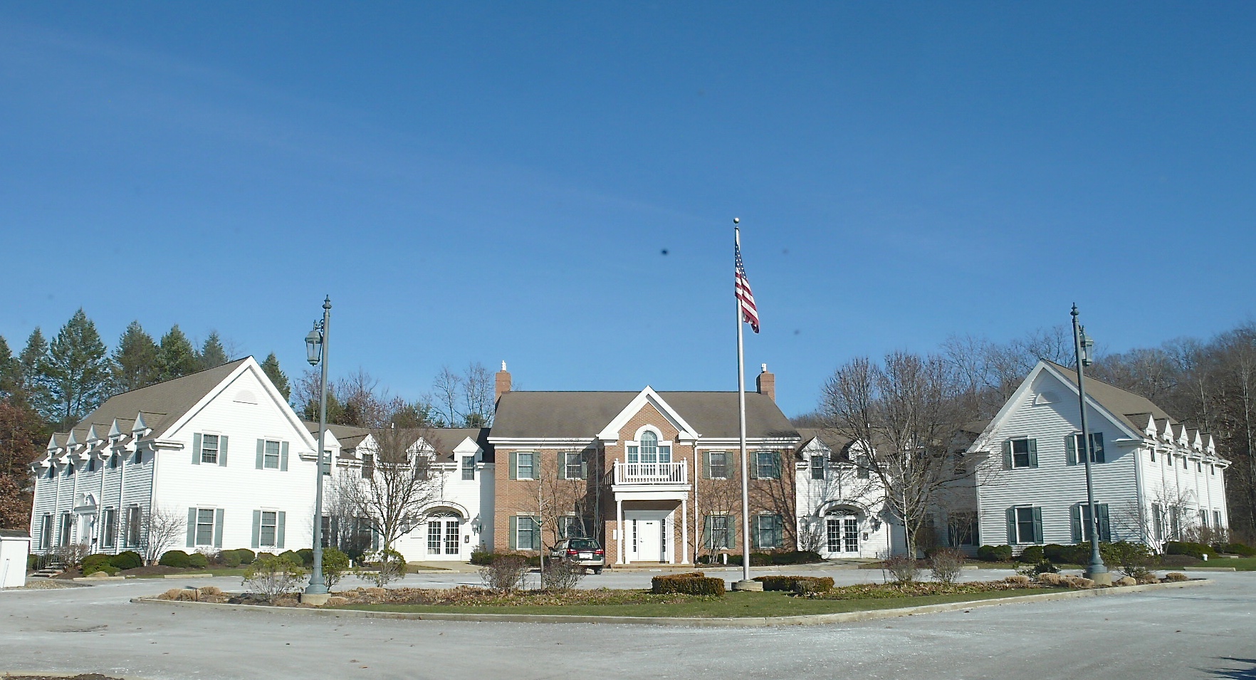 7160 Chagrin Rd, Chagrin Falls, OH for lease Building Photo- Image 1 of 8