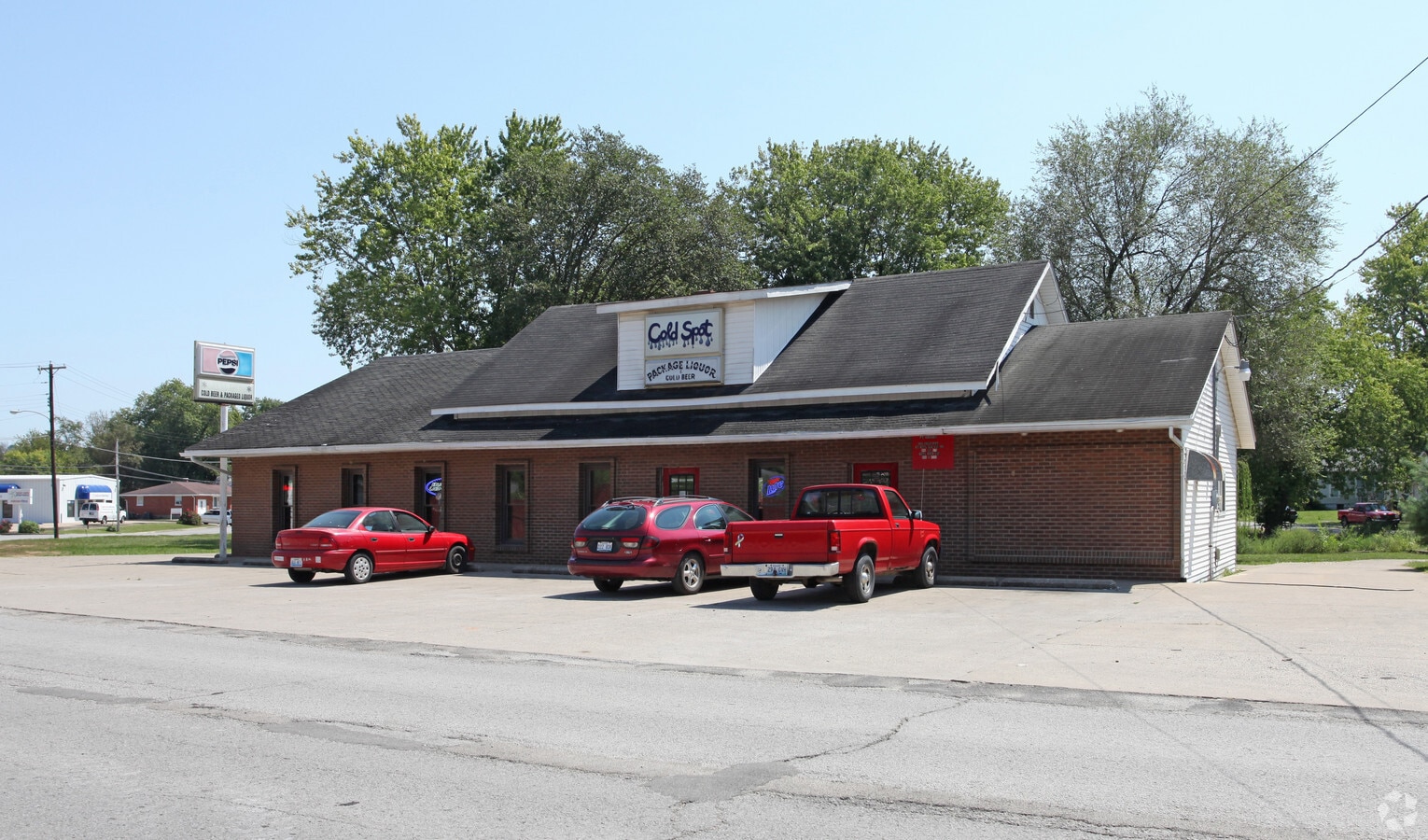 1205 W Shelby St, Falmouth, KY 41040