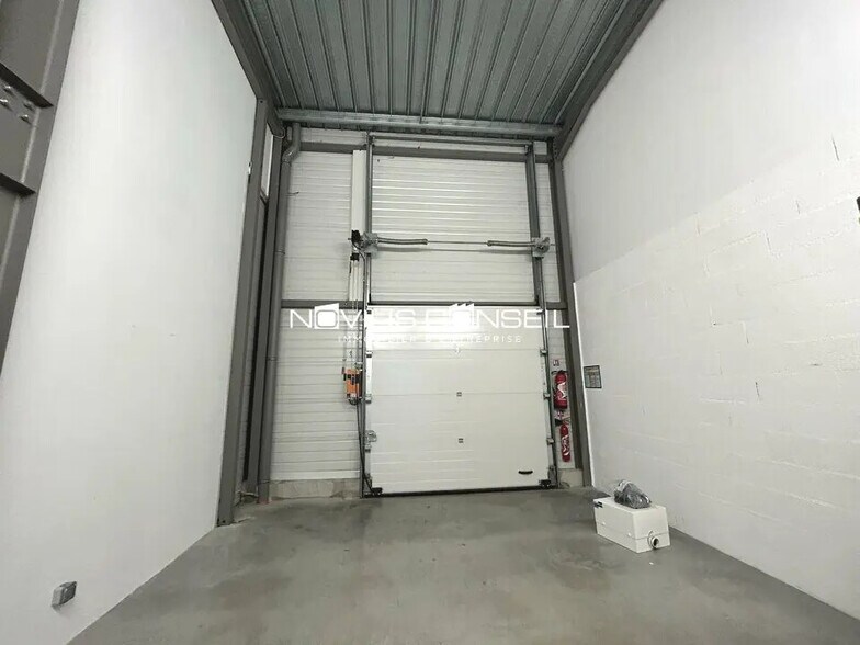 Flex in Toulouse for lease - Interior Photo - Image 3 of 8