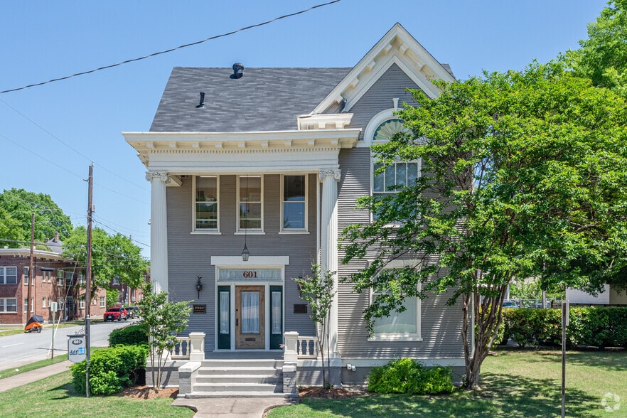 601 Rock St, Little Rock, AR for lease - Building Photo - Image 2 of 12