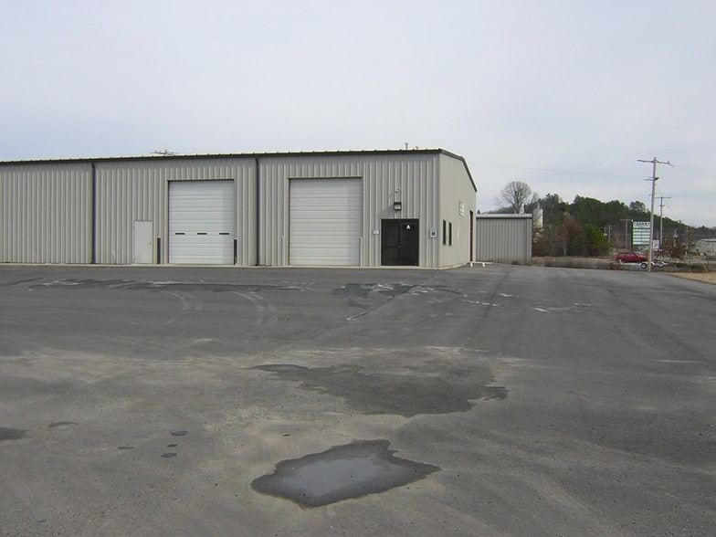 25 Collins Industrial Dr, Maumelle, AR 72113