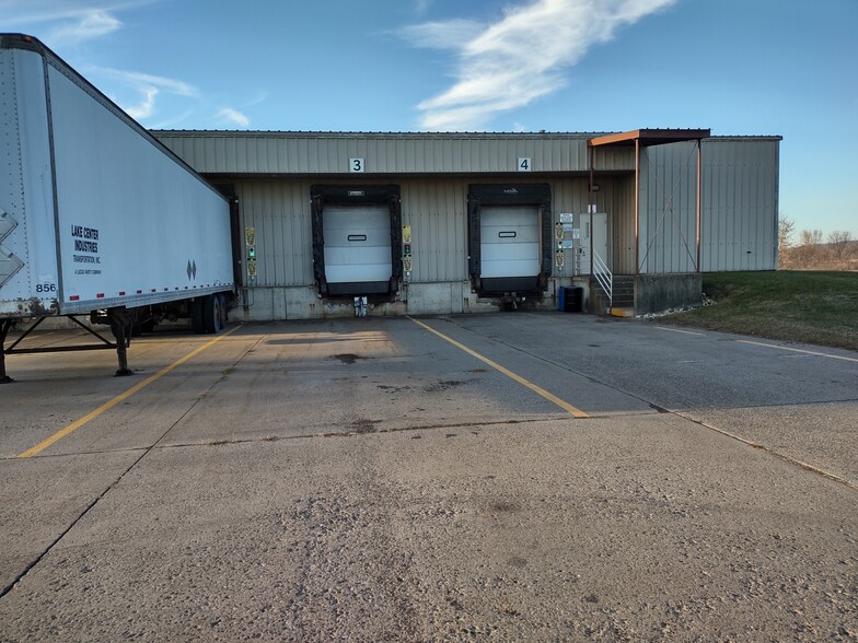 82000 SF Warehouse Distribution Manufacturing, Winona, MN for lease - Building Photo - Image 3 of 9