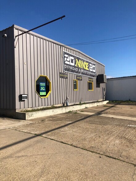 2113 S College Ave, Bryan, TX for sale - Building Photo - Image 1 of 1