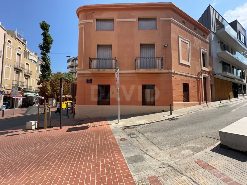 Retail in Terrassa, Barcelona for lease Interior Photo- Image 1 of 8