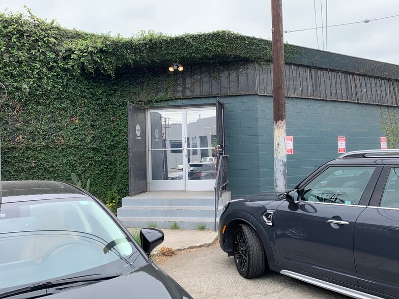 2860 E Pico Blvd, Los Angeles, CA for lease - Building Photo - Image 2 of 13