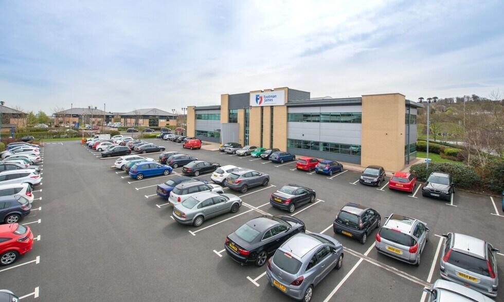 Castlegate Way, Dudley for sale - Primary Photo - Image 1 of 1