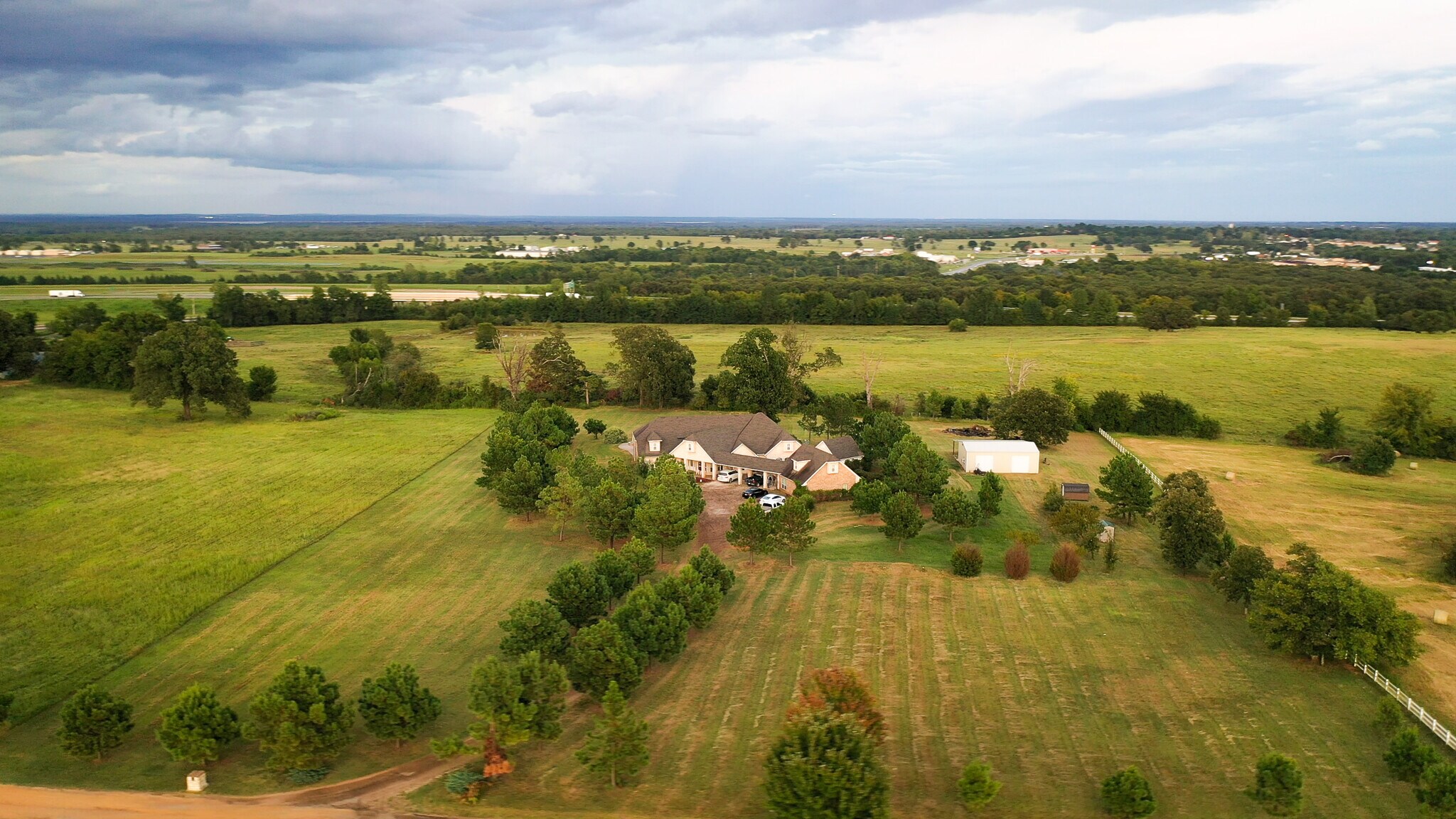 923 Dancing Rabbit Rd, Hugo, OK 74743