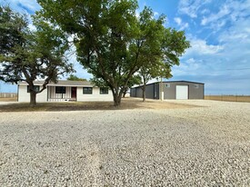 5821 Limmer Loop, Hutto TX - Warehouse