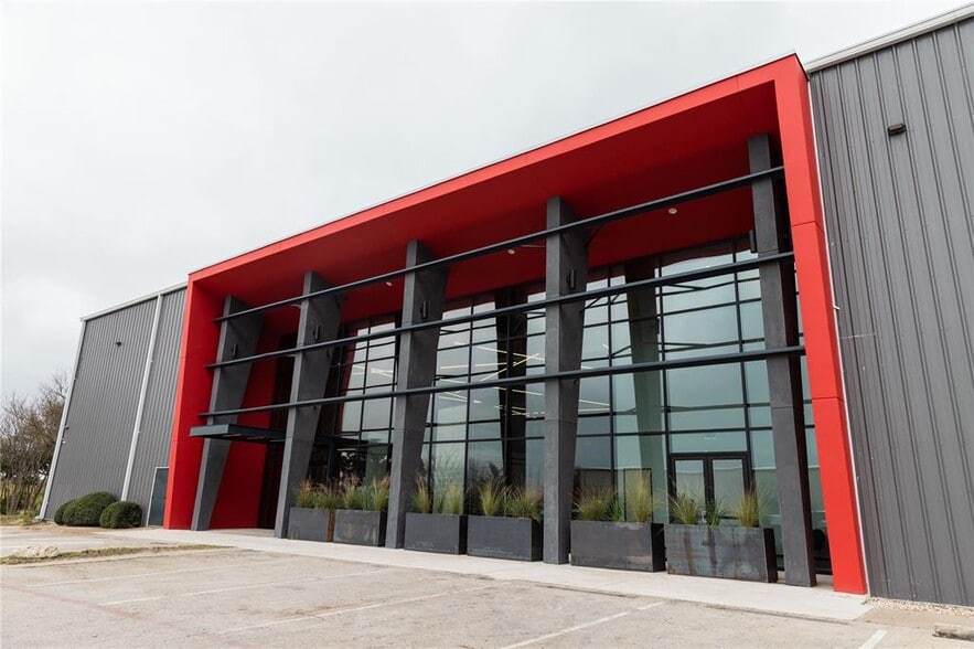 1220 Toro Grande Dr, Cedar Park, TX for sale - Primary Photo - Image 2 of 28