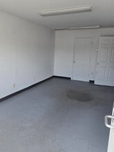 3715 Argent Blvd, Ridgeland, SC for lease Interior Photo- Image 2 of 5