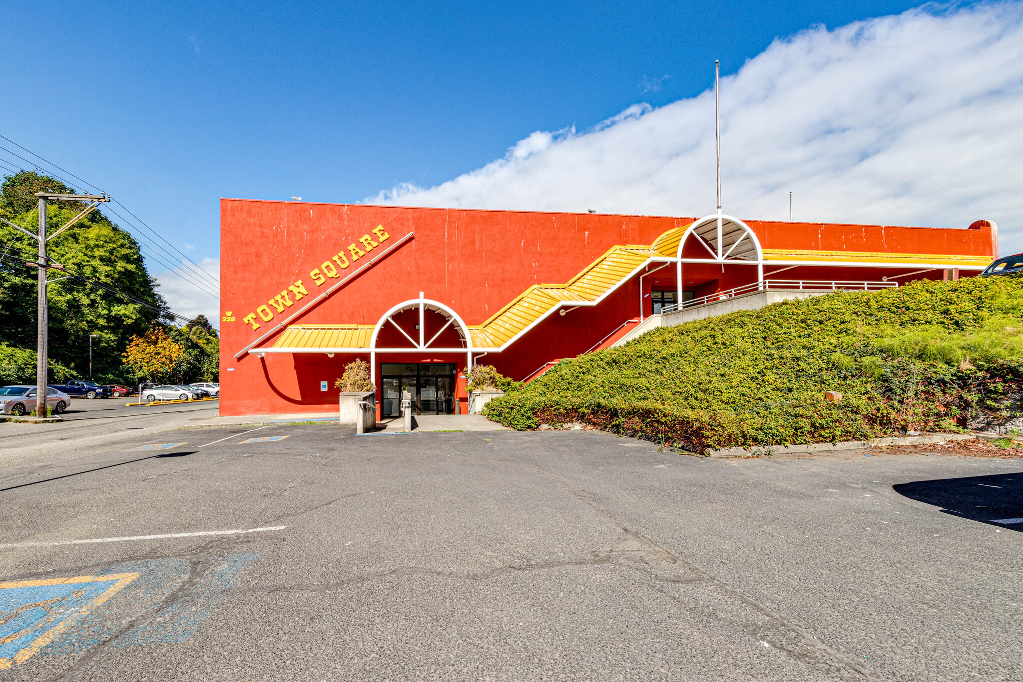 228 W 1st St, Port Angeles, WA for lease Building Photo- Image 1 of 36