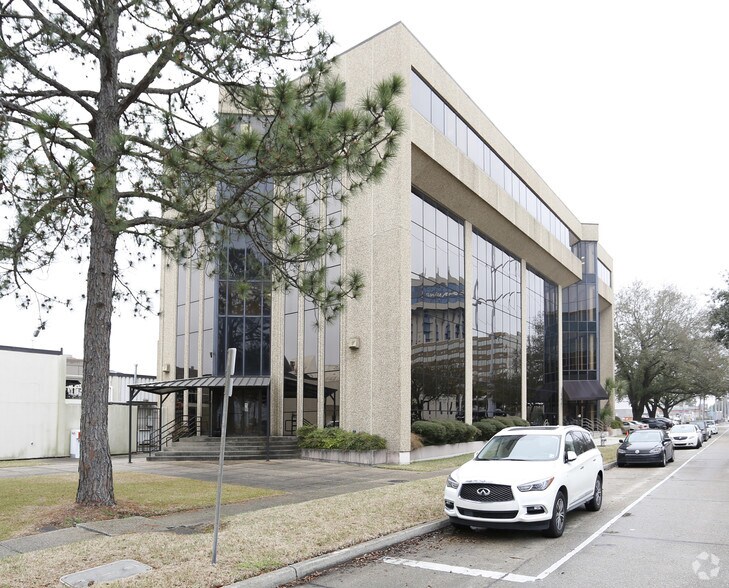 2540 Severn Ave, Metairie, LA, 70002 Property For Lease on