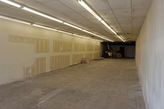 1260-1410 W 6th St, The Dalles, OR for lease Building Photo- Image 2 of 8