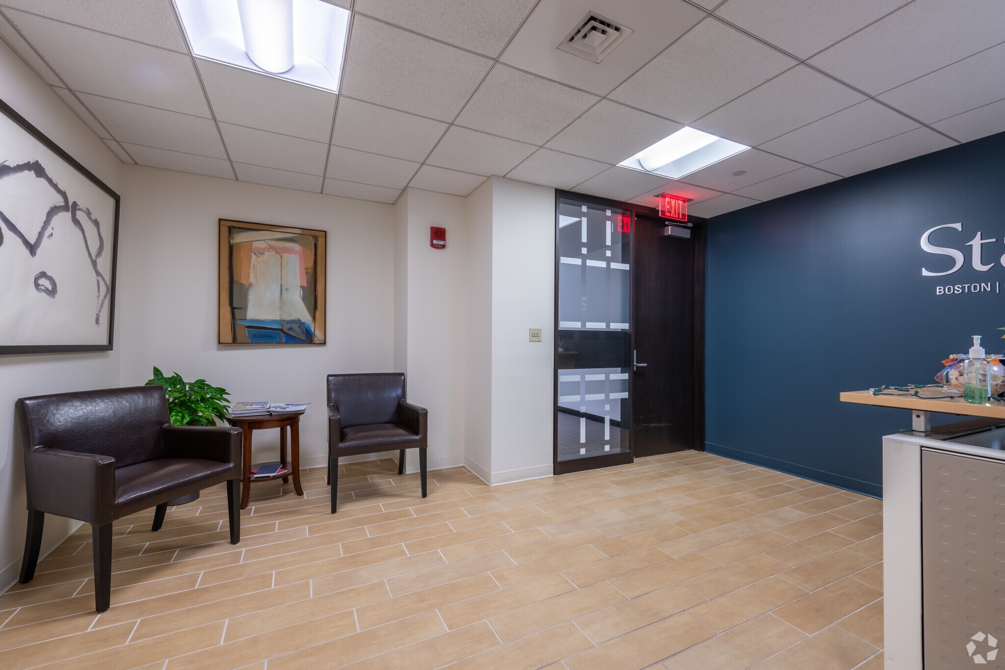 699 Boylston St, Boston, MA 02116 1 Exeter Plaza