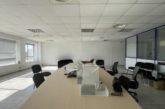 Office in Mauguio for lease Interior Photo- Image 2 of 4