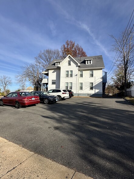 300 W Main St, New Britain, CT for sale - Building Photo - Image 2 of 21