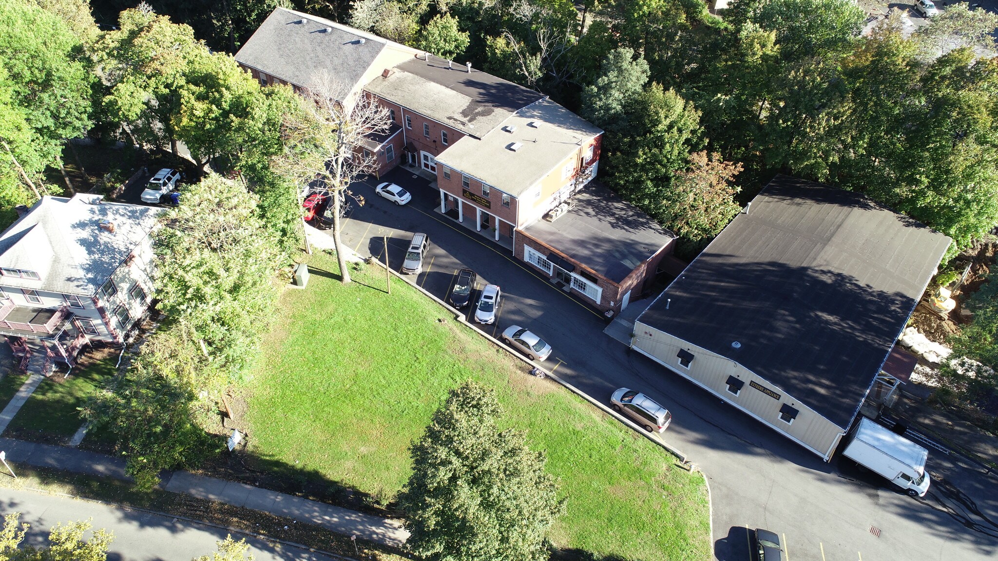 77 Mill St, Springfield, MA for sale Aerial- Image 1 of 1