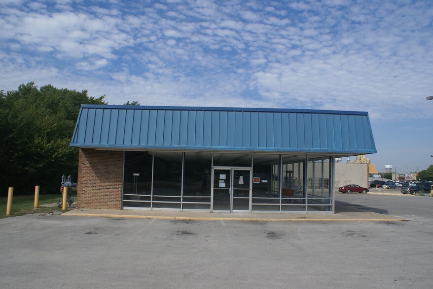 1718 E Abram St, Arlington, TX for sale - Building Photo - Image 1 of 1