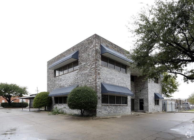 746 Lingco Dr, Richardson, TX for sale - Building Photo - Image 1 of 1