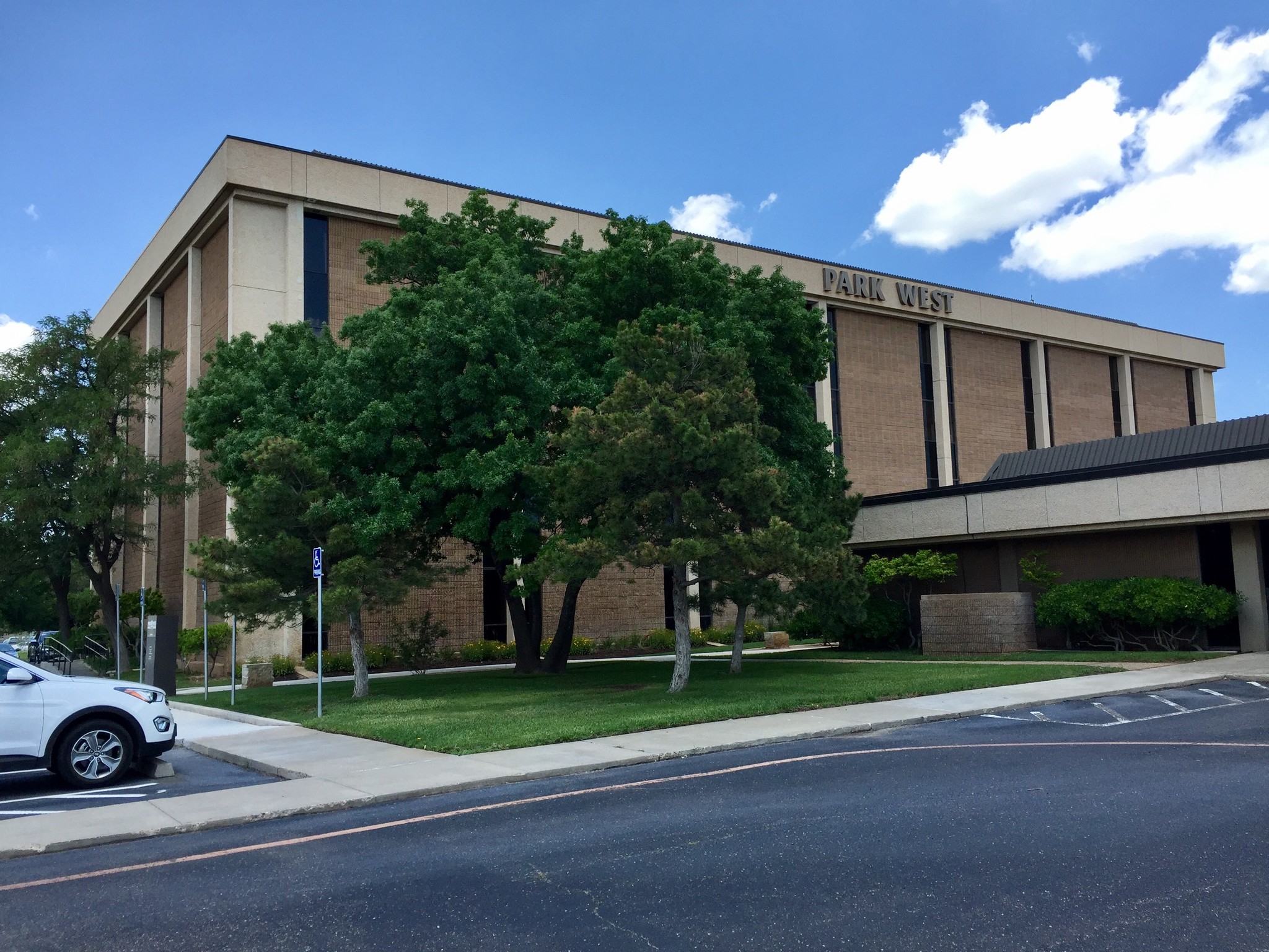 7120 W Interstate 40, Amarillo, TX for lease Building Photo- Image 1 of 8