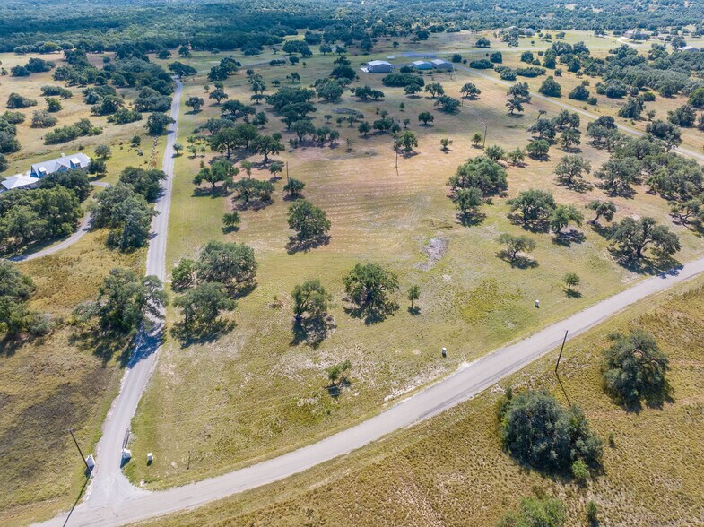000 N Tailwind Dr, Blanco, TX for sale - Building Photo - Image 3 of 11
