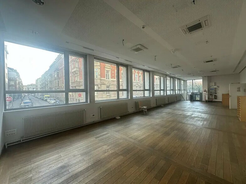 Office in Strasbourg for lease - Interior Photo - Image 3 of 4